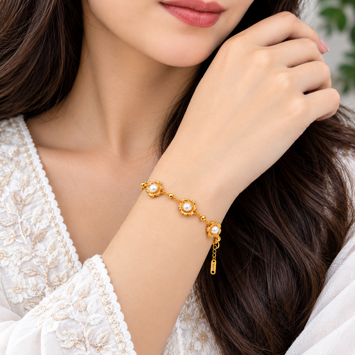 Flower Bracelet | Stainless Steel & Elegant Finish