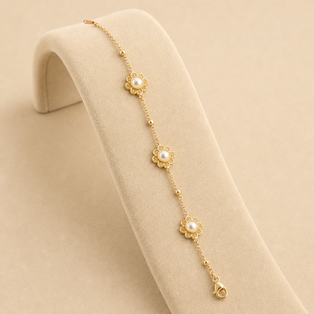 Flower Bracelet | Stainless Steel & Elegant Finish