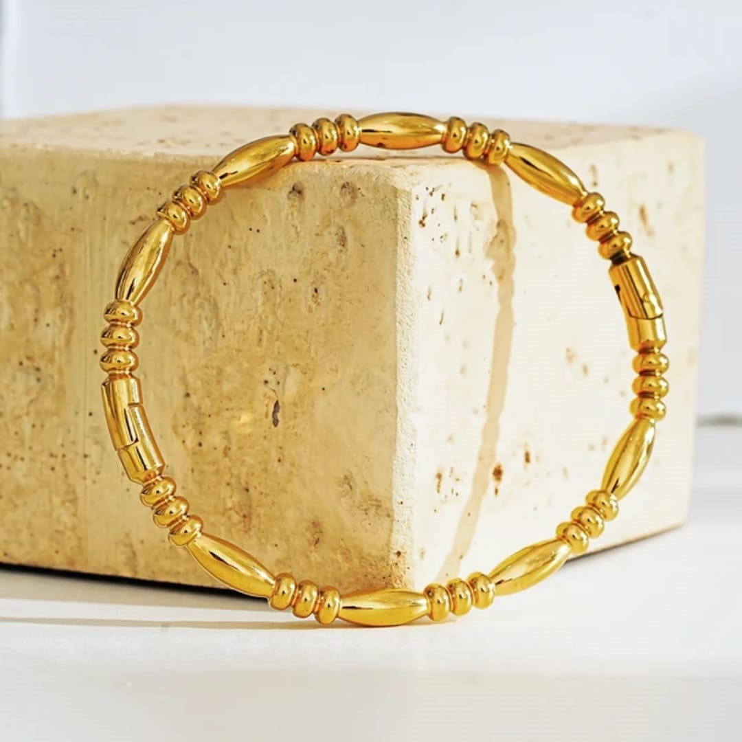 Stainless steel bangles one piece