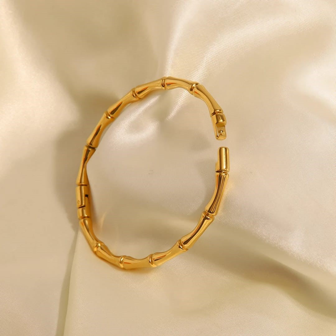 Stainless steel bangles one piece