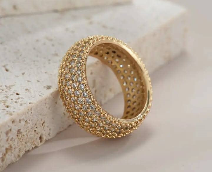 Gold plated ring. 16. 17. 18.