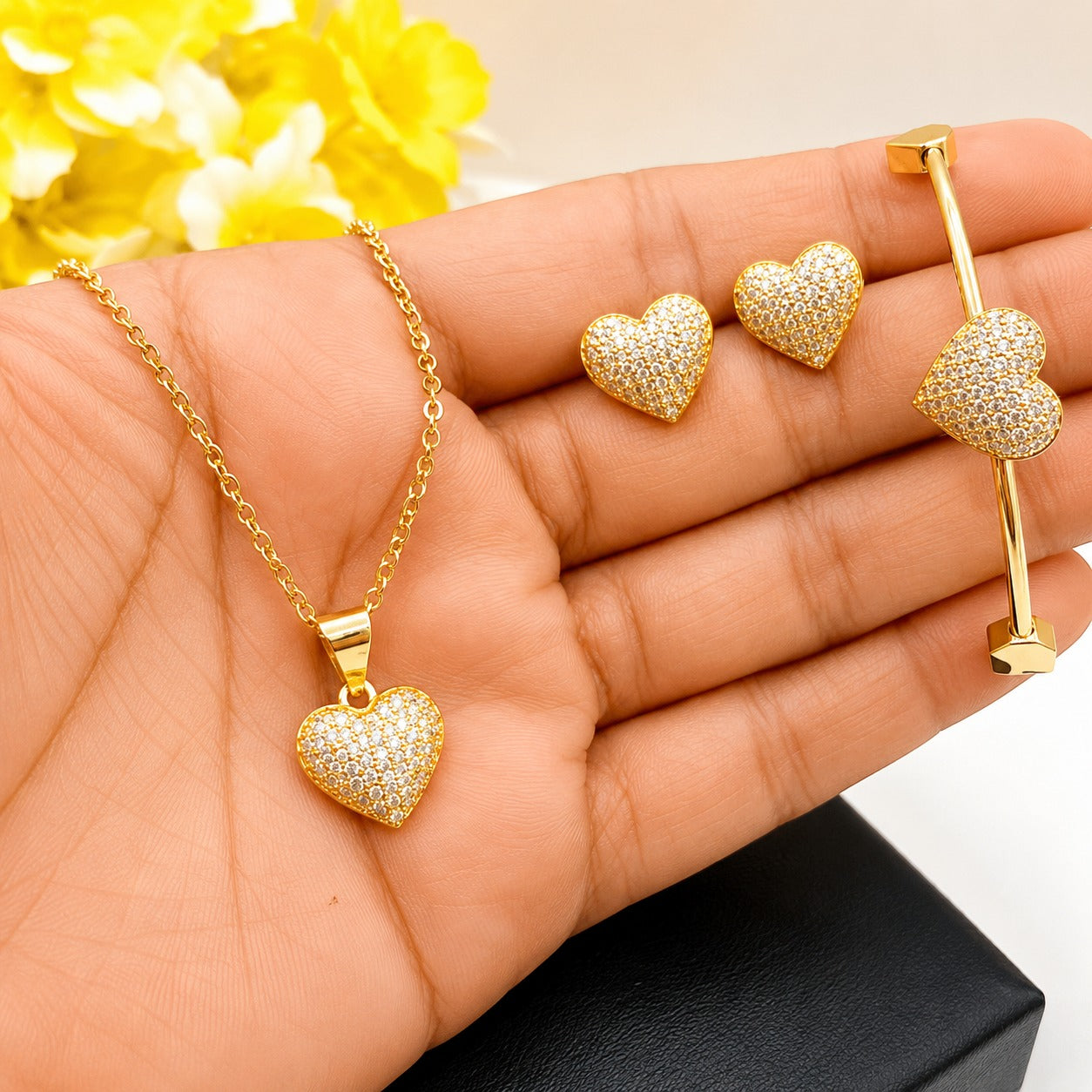 Fancy China magnet heart     Neclace