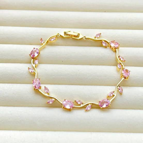 Fancy China Stainless steel Tulip Bracelet