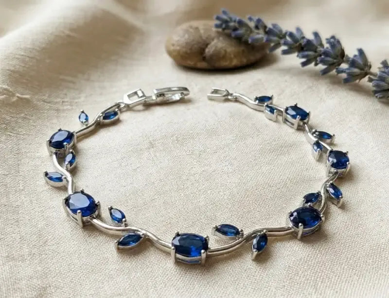 Fancy China Stainless steel Tulip Bracelet