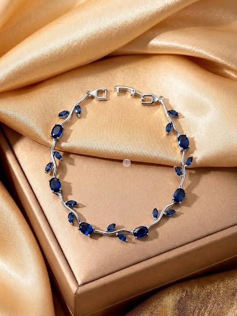Fancy China Stainless steel Tulip Bracelet