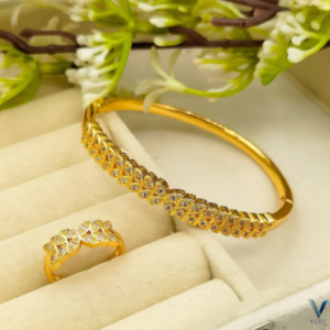 🌺Fancy China Gold Plated Zarqoon hand Cuff with Ring 🌺